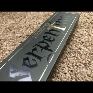 Kat Von D Serpentina Palette